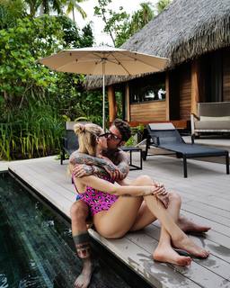 Chiara Ferragni feet photo thumbnail