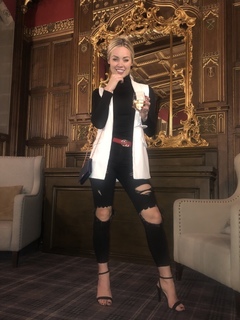 Gabrielle Taylor feet photo thumbnail