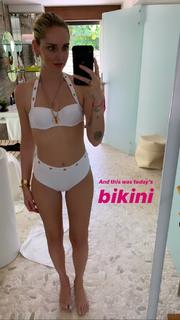 Chiara Ferragni feet photo thumbnail