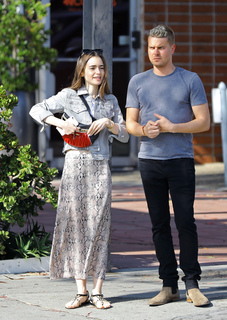 Lily Collins feet photo thumbnail