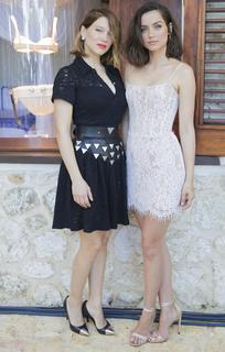 Ana de Armas feet photo thumbnail
