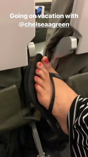 Chelsea Green feet photo thumbnail