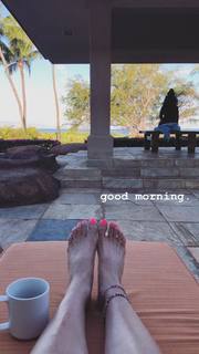 Nikki Garcia feet photo thumbnail