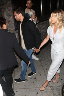 Sofia Richie feet photo thumbnail