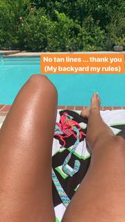 Rocsi Diaz feet photo thumbnail