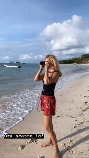 Federica Fontana feet photo thumbnail