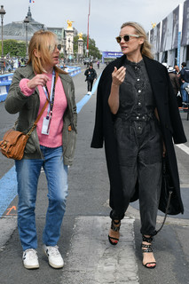 Diane Kruger feet photo thumbnail
