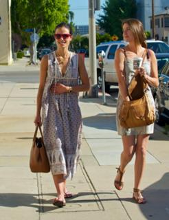 Jordana Brewster feet photo thumbnail