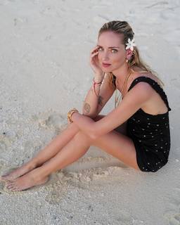 Chiara Ferragni feet photo thumbnail