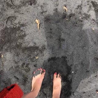 Chloe East feet photo 5