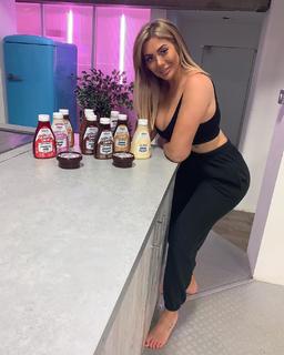 Chloe Ferry feet photo thumbnail