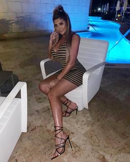 Chloe Ferry feet photo thumbnail