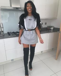 Chloe Ferry feet photo thumbnail