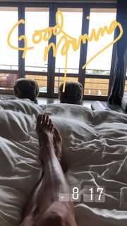 Brooke Burke feet photo thumbnail