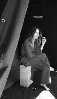 Jessica Alba feet photo thumbnail