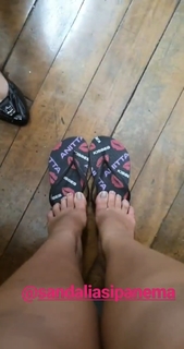 Anitta feet photo thumbnail