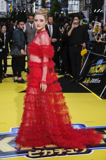 Kathryn Newton feet photo thumbnail