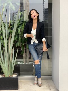 Claudia Lizaldi feet photo thumbnail