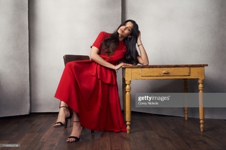 Freida Pinto feet photo thumbnail