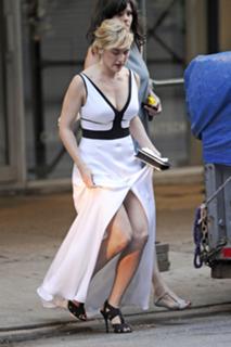 Kate Winslet feet photo thumbnail