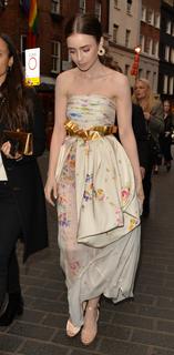 Lily Collins feet photo thumbnail