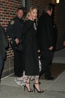Christina Applegate feet photo thumbnail