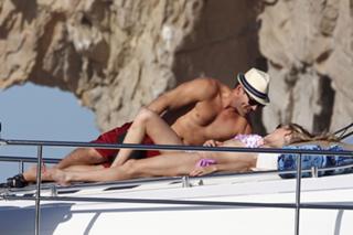 LeAnn Rimes feet photo thumbnail