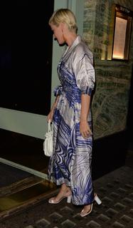 Katy Perry feet photo thumbnail