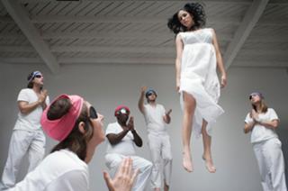 Sarah Silverman feet photo 3