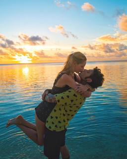 Chiara Ferragni feet photo thumbnail