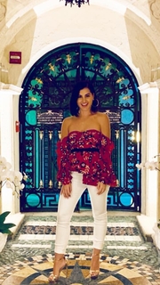 Megan Olivi feet photo thumbnail