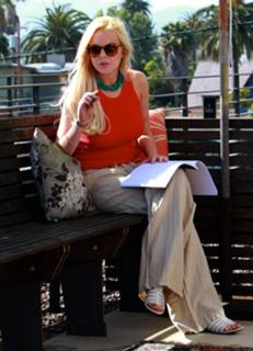 Lindsay Lohan feet photo thumbnail