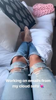 Chiara Ferragni feet photo thumbnail