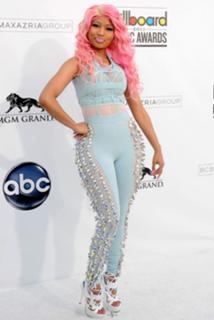 Nicki Minaj feet photo thumbnail