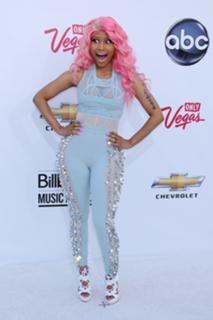 Nicki Minaj feet photo thumbnail