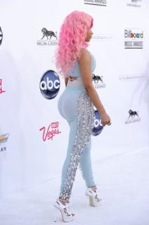 Nicki Minaj feet photo thumbnail