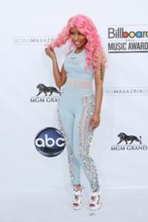 Nicki Minaj feet photo thumbnail