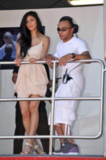 Nicole Scherzinger feet photo thumbnail