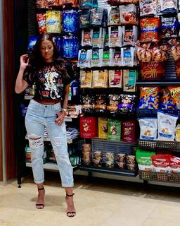 Rocsi Diaz feet photo thumbnail