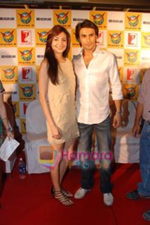 Anushka Sharma feet photo thumbnail