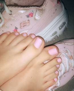 Isa Pes feet photo thumbnail