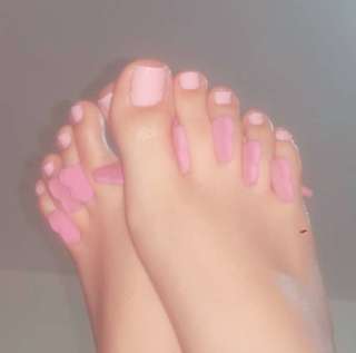Isa Pes feet photo thumbnail