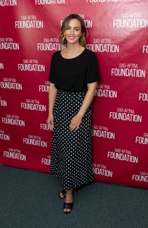 Leighton Meester feet photo thumbnail