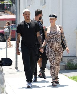 Amber Rose feet photo thumbnail