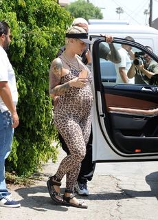 Amber Rose feet photo thumbnail