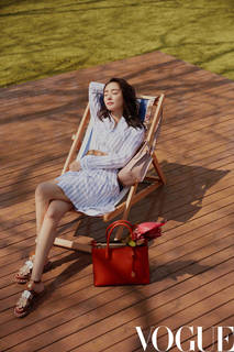 Mi Yang feet photo thumbnail