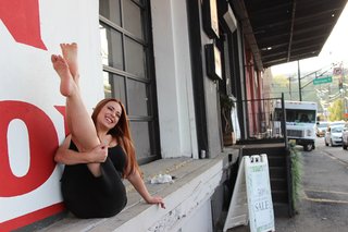 Rebecca Berardi feet photo thumbnail