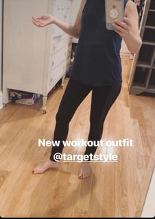 Angela Kinsey feet photo thumbnail