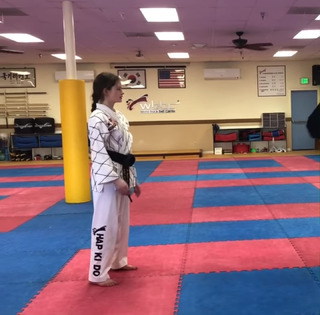 Mackenzie Foy feet photo 3