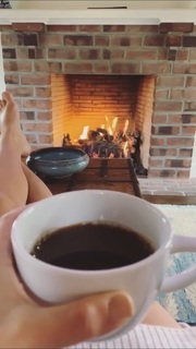 Lea Michele feet photo thumbnail